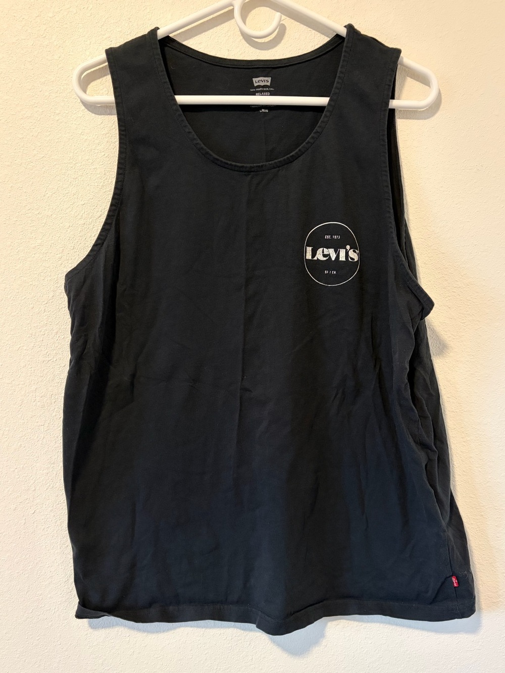 Levi's Men's Large Black Relaxed Fit Graphic Tank Top